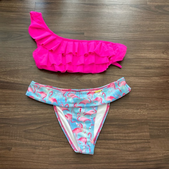 Maar Swimwear bikini in hot pink/flamingo print size M/L - Picture 3 of 13